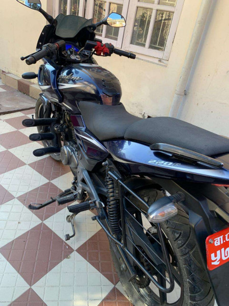 Pulsar 220F on Sale 