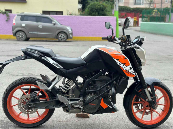 Ktm duke 200 bs4 Ktm duke 200 bs4