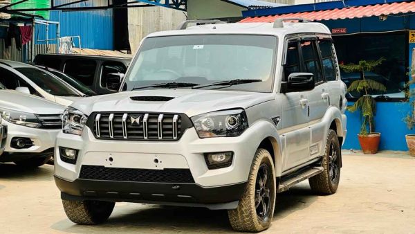 2016 Scorpio s10 fully loaded 2016 Scorpio s10 fully loaded