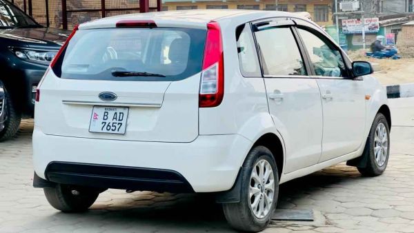 2015 Ford Figo Titanium